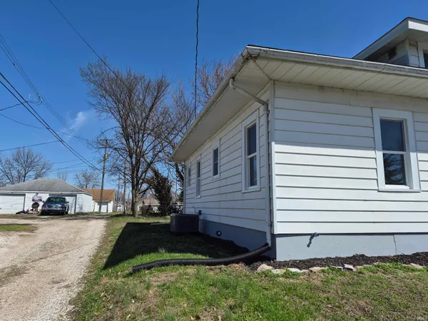 $119,900 | 1162 Wabash Avenue, Vincennes, IN 47591