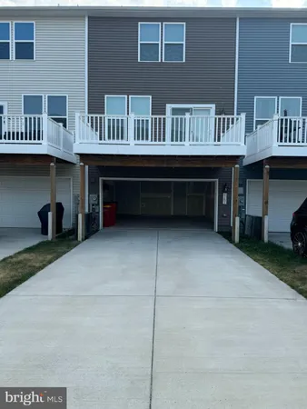 $2,100 | 147 Presidents Pointe Avenue, Ranson, WV 25438