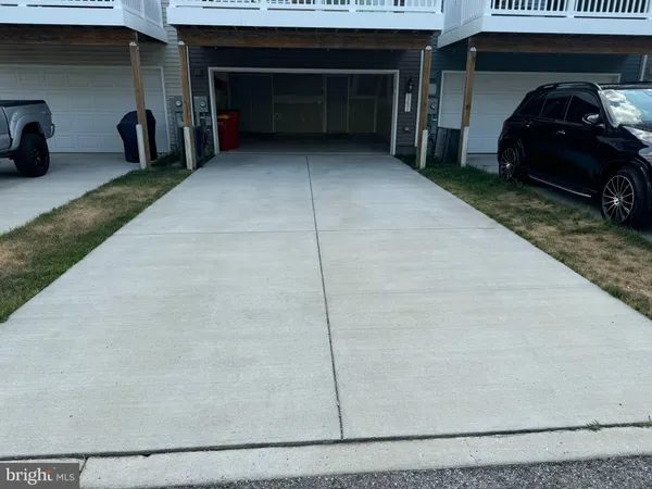 $2,100 | 147 Presidents Pointe Avenue, Ranson, WV 25438