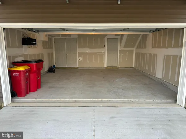 $2,100 | 147 Presidents Pointe Avenue, Ranson, WV 25438