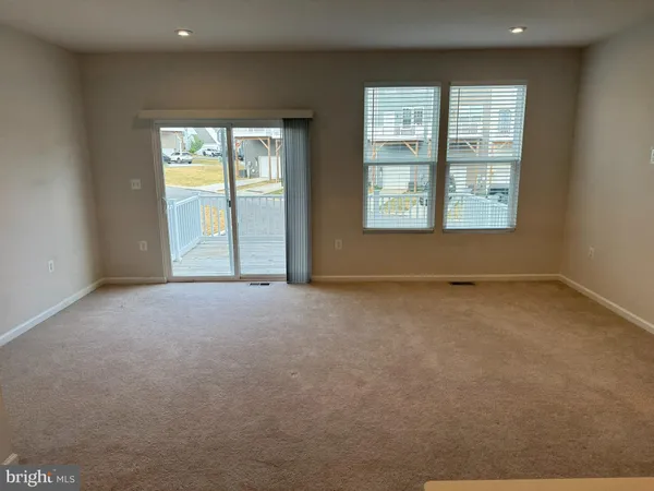 $2,100 | 147 Presidents Pointe Avenue, Ranson, WV 25438