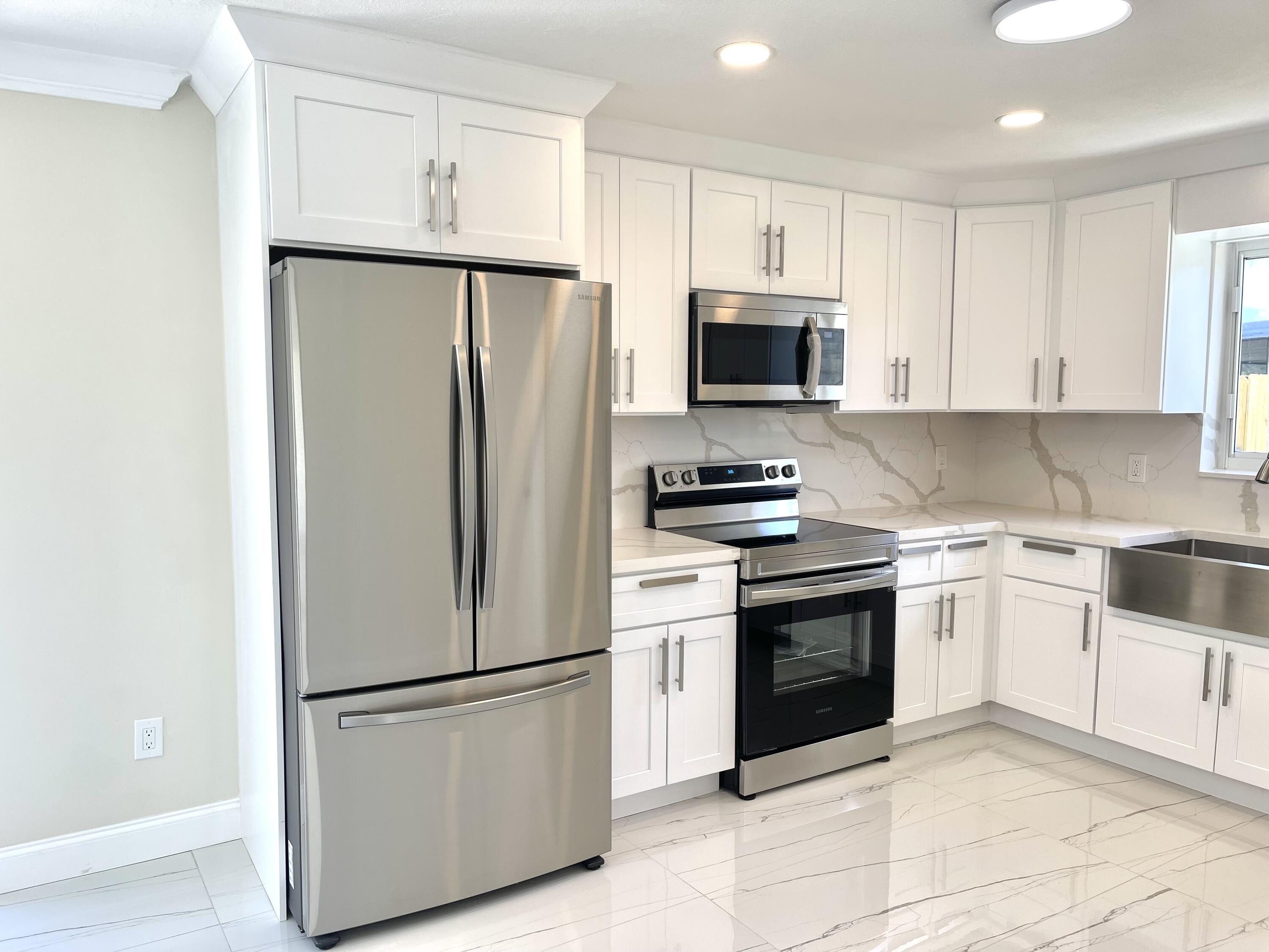 4675 Betelnut Street Boca Raton, FL 33428 - Photo 2 of 22 IMG_4331
