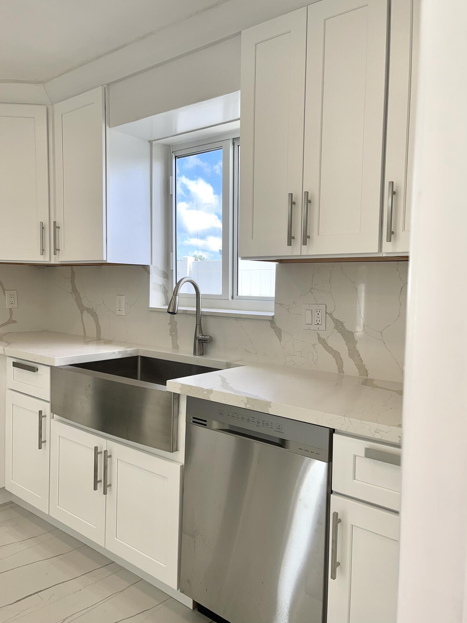 4675 Betelnut Street Boca Raton, FL 33428 - Photo 5 of 22 IMG_6541