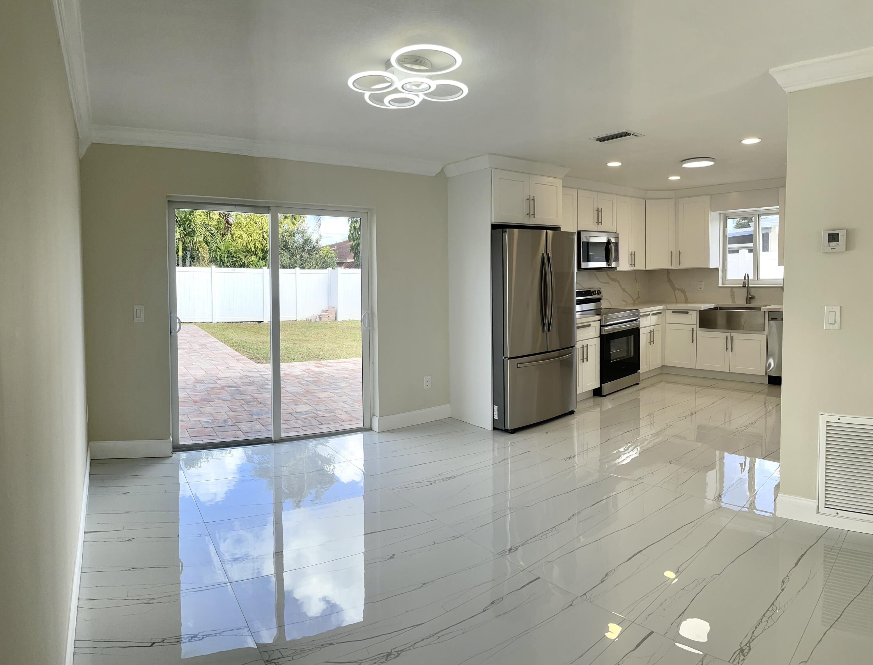 4675 Betelnut Street Boca Raton, FL 33428 - Photo 6 of 22 IMG_6538