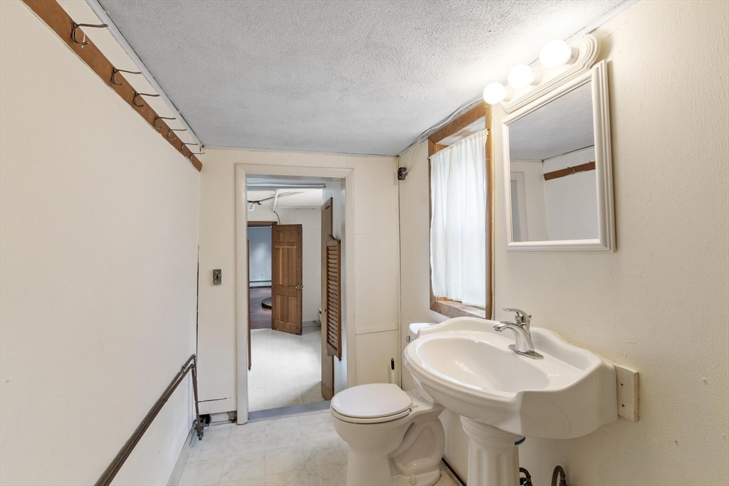 414 Grove Street Reading, MA 01867 - Photo 22 of 37