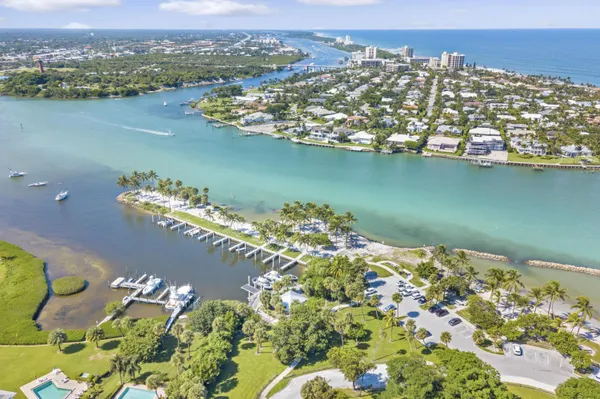 an aerial view of lake residential house with outdoor space