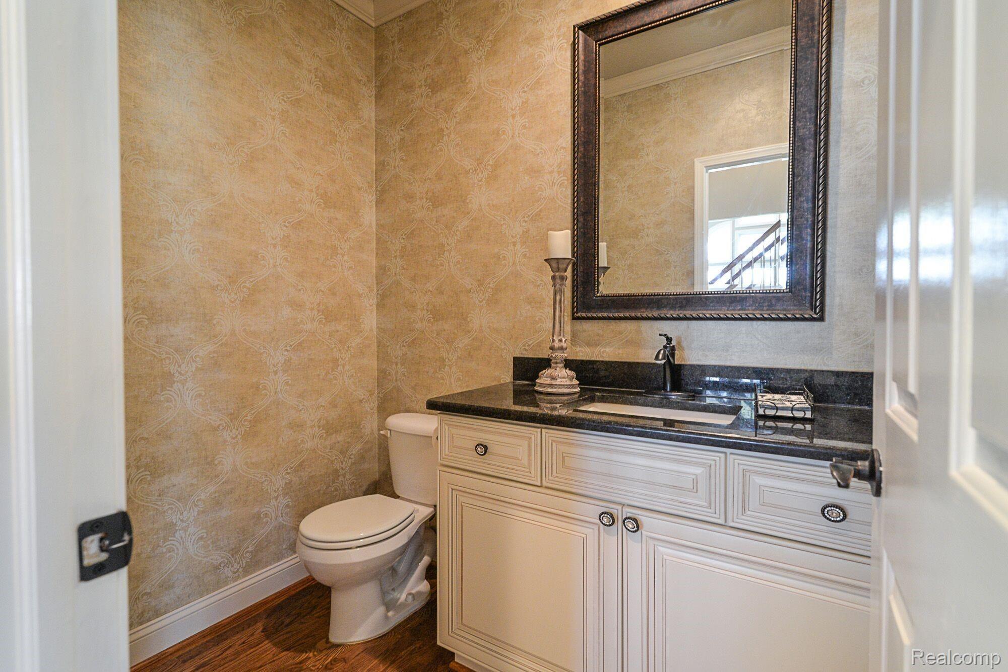 10161 Silver Lake Road Brighton, MI 48116 - Photo 7 of 38 Half Bath