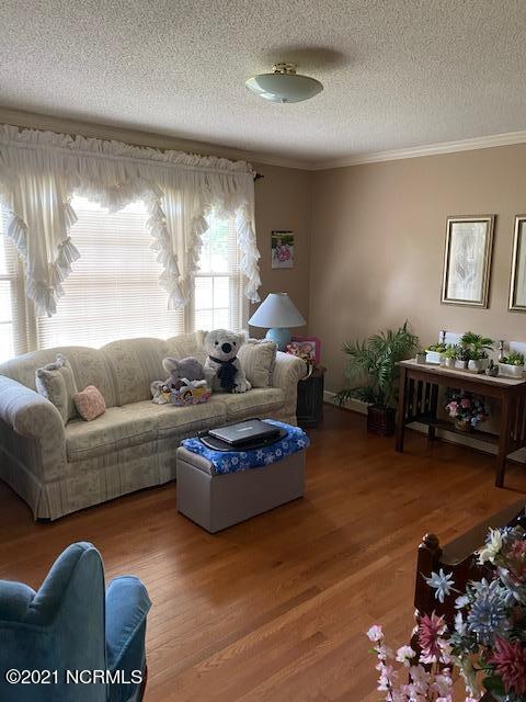 1204 Raleigh Rd Parkway West Wilson, NC 27896 - Photo 3 of 21 FORMAL LIVING ROOM