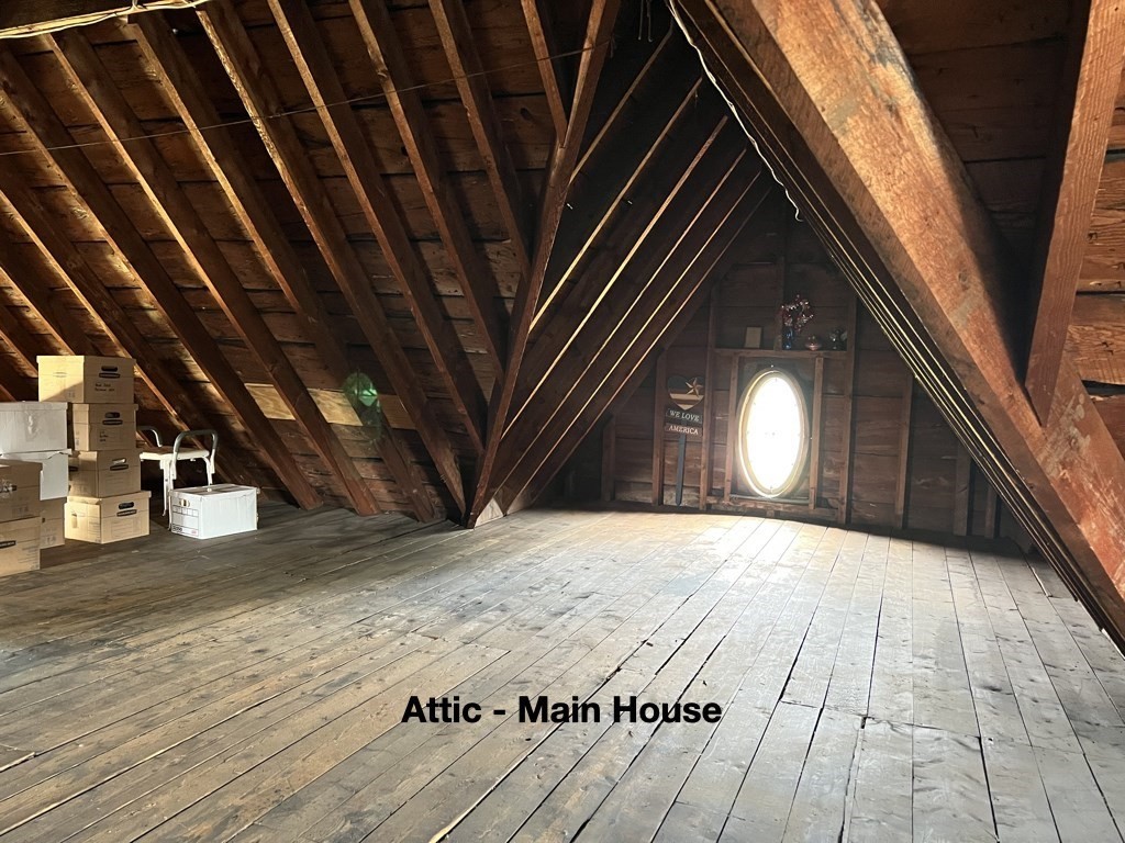 52 Thornton Park Winthrop, MA 02152 - Photo 35 of 40 a view of an empty room