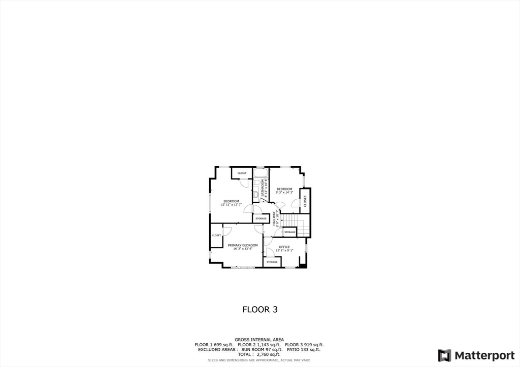 52 Thornton Park Winthrop, MA 02152 - Photo 39 of 40 a picture of a room with a white wall and a window