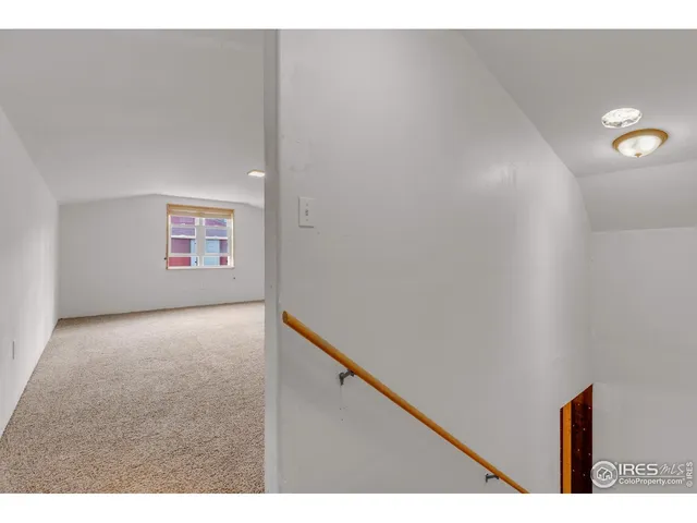 a view interior of a house and an entryway