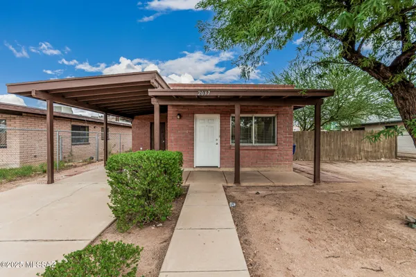 $270,000 | 2037 East 18th Street, Tucson, AZ 85719