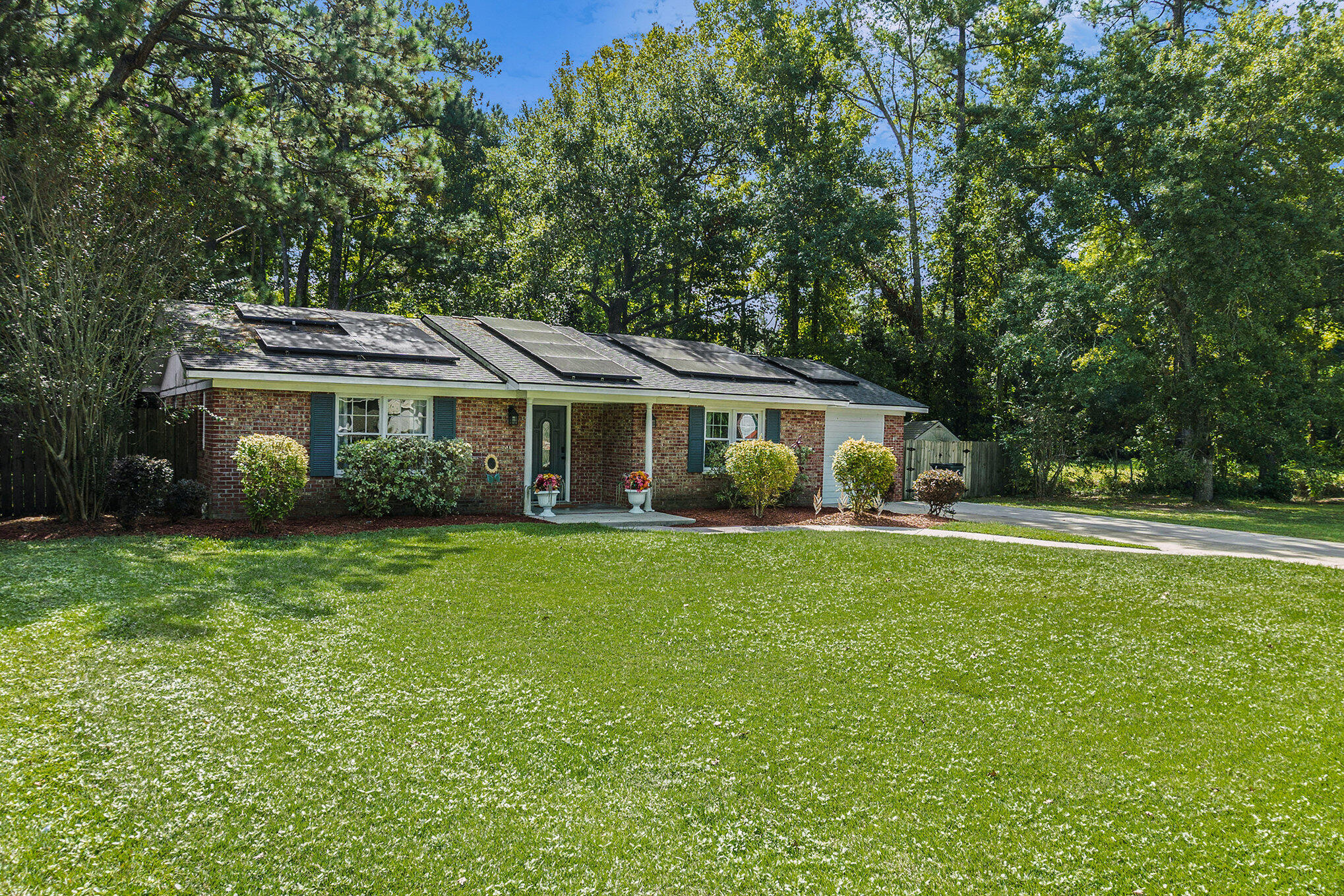117 Rosa Street Summerville, SC 29483 - Photo 3 of 29 Charming Ranch