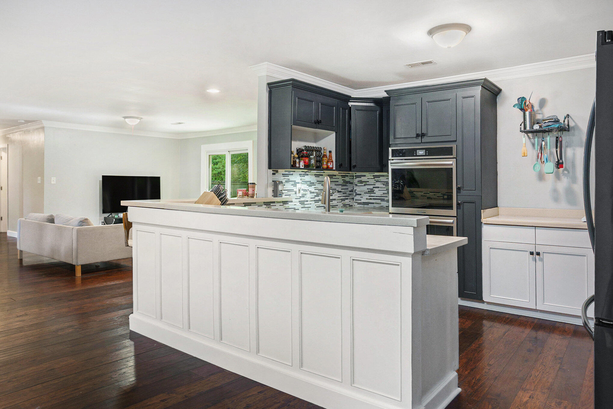 117 Rosa Street Summerville, SC 29483 - Photo 9 of 29 Updated Kitchen