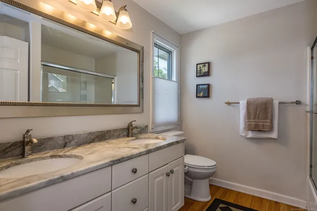 $4,850 | 153 Shore Road, Unit 2, Clinton, CT 06413