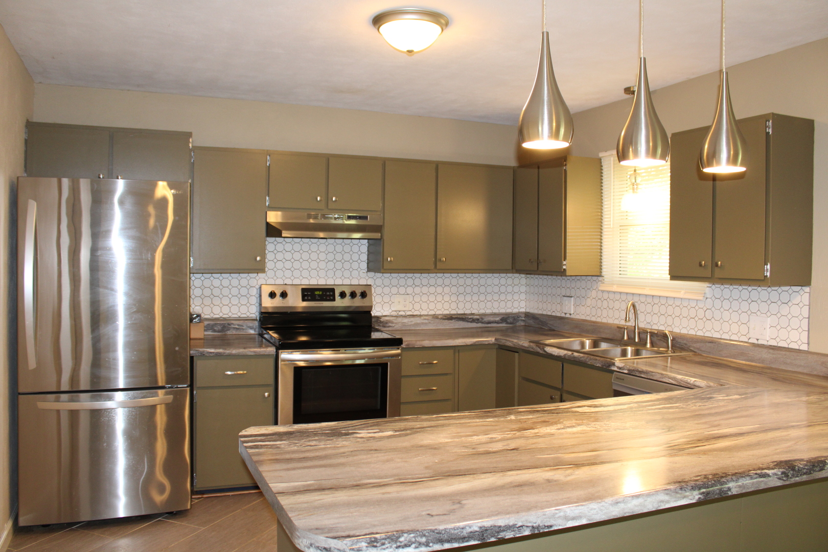 514 Roddy Road Salem, IL 62881 - Photo 13 of 38