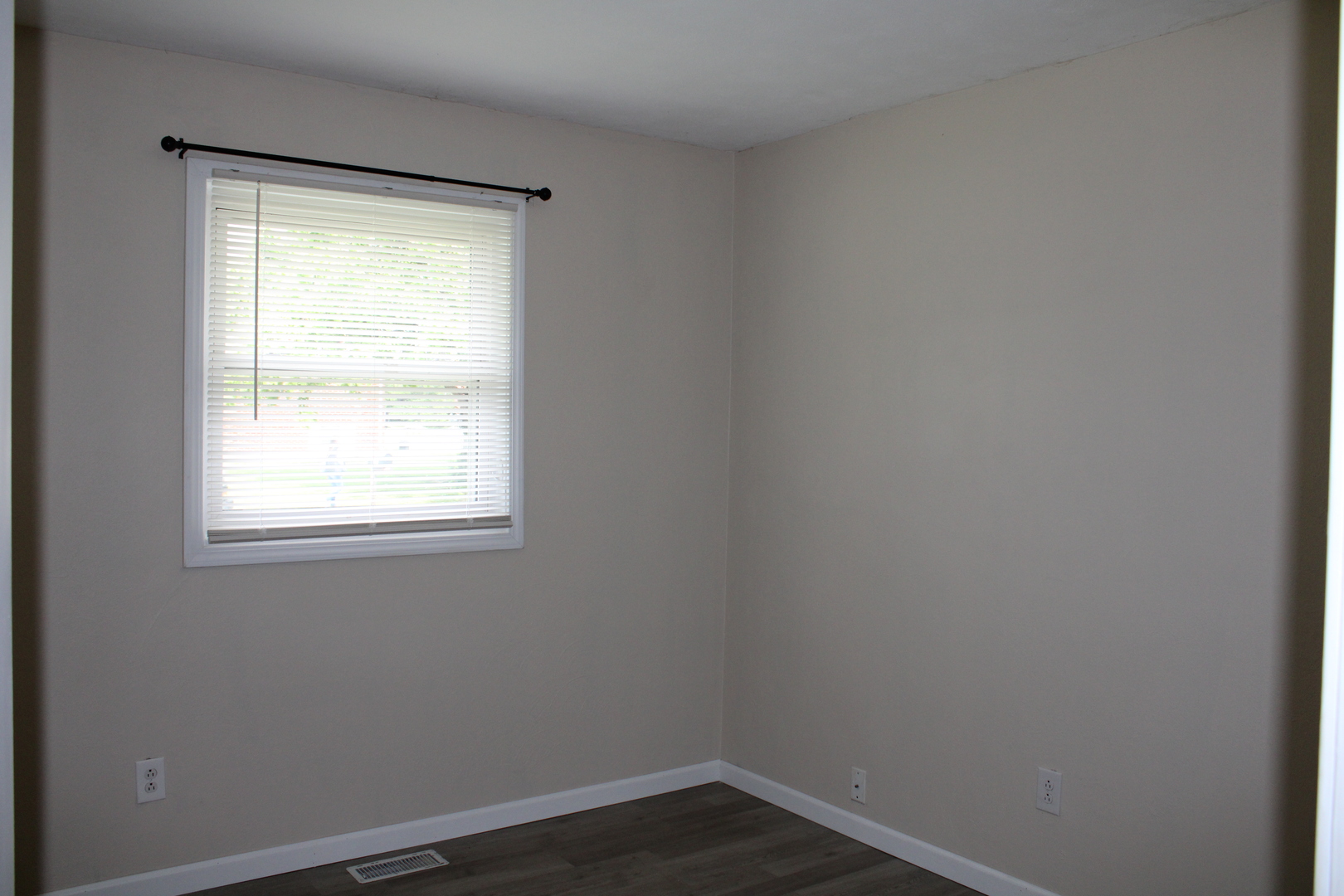 514 Roddy Road Salem, IL 62881 - Photo 30 of 38