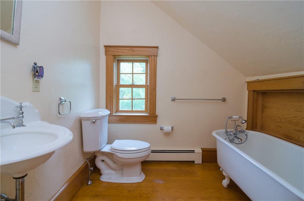 51 High Street Bath, ME 04530 - Photo 30 of 35 Full bathroom on the 3rd floor.