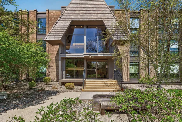 $225,000 | 6085 Lincoln Drive, Unit 225, Edina, MN 55436
