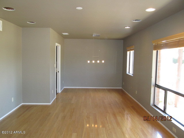 840 East Lawrence Road Phoenix, AZ 85014 - Photo 4 of 18 INTERIOR