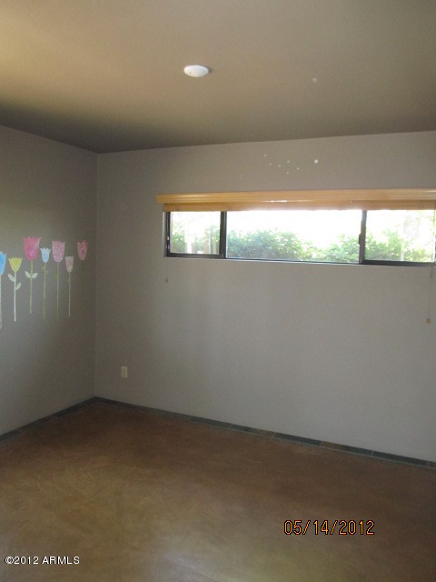 840 East Lawrence Road Phoenix, AZ 85014 - Photo 5 of 18 ROOM
