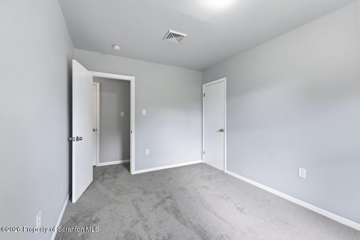 924-926 Green Ridge Street Scranton, PA 18509 - Photo 21 of 37 Third Floor 8