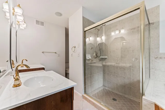 $404,900 | 980 Aurora Circle, Red Wing, MN 55066