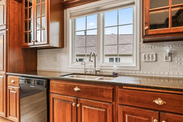 $404,900 | 980 Aurora Circle, Red Wing, MN 55066