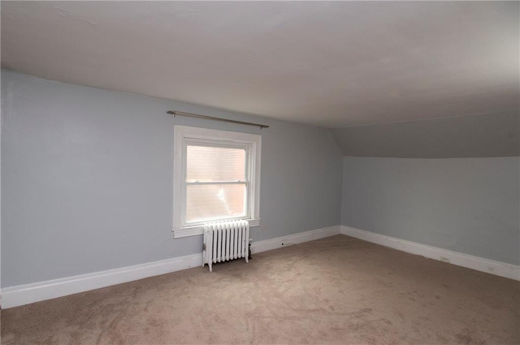 411 Hampton Street Pittsburgh, PA 15221 - Photo 35 of 42 Unit 3 Living Room