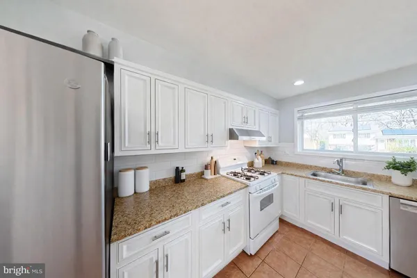 $4,500 | 1012 Loxford Terrace, Silver Spring, MD 20901