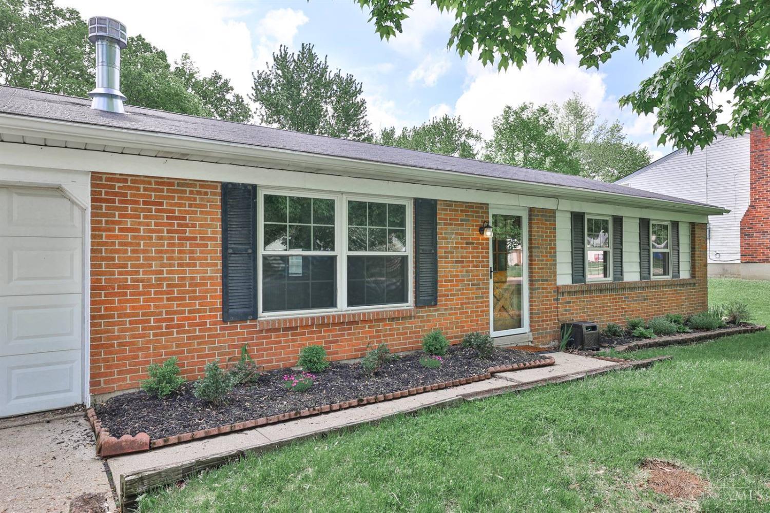 6054 Ricky Drive Fairfield, OH 45014 - Photo 3 of 37 Gallery Image 3