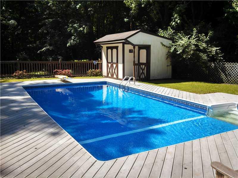 5824 Valencia Road Gibsonia, PA 15044 - Photo 18 of 22 Swimming Pool/Hot Tub/Sauna.