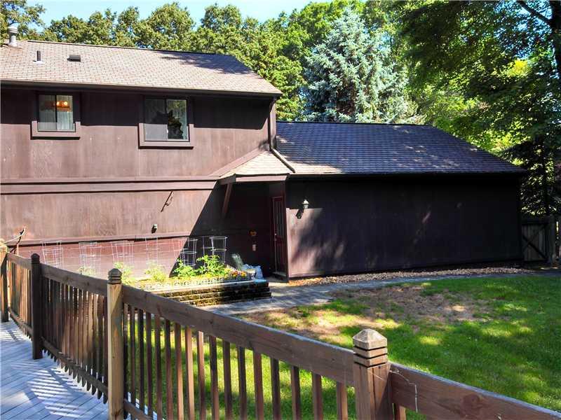 5824 Valencia Road Gibsonia, PA 15044 - Photo 21 of 22 Exterior Back.