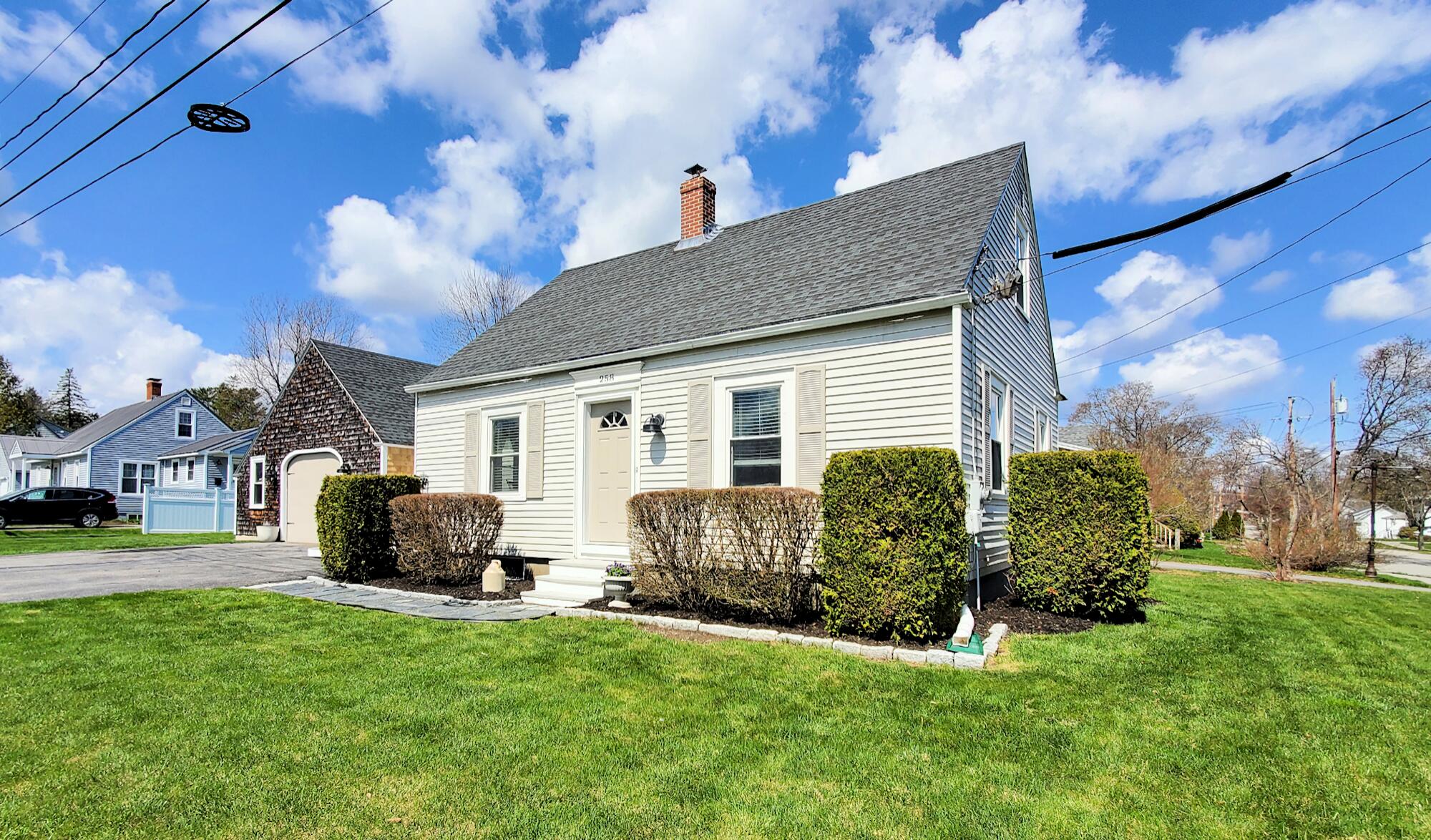 258 Norway Road Bangor, ME 04401 - Photo 4 of 37 Front