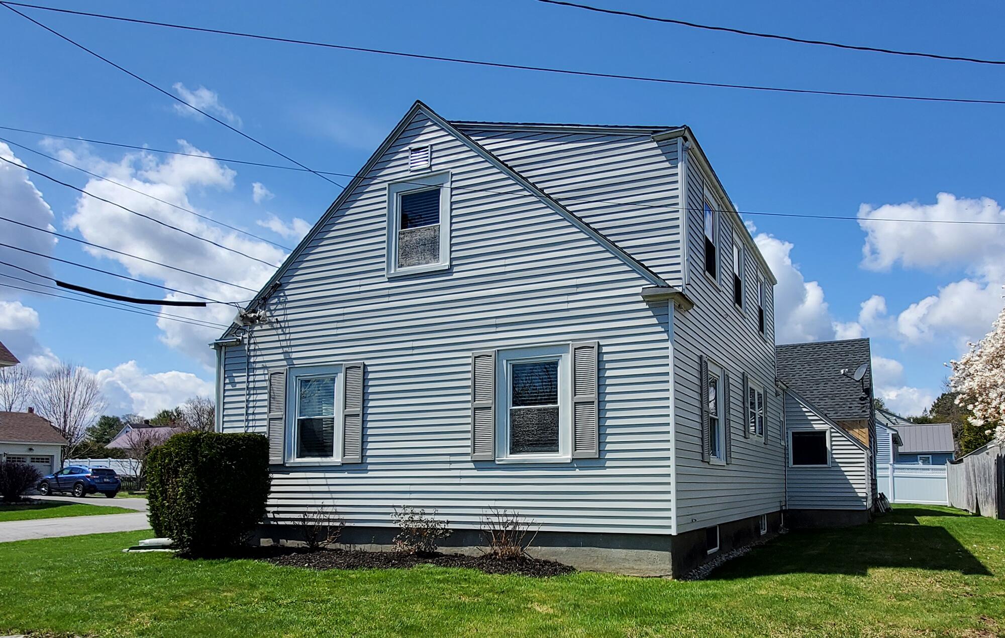 258 Norway Road Bangor, ME 04401 - Photo 10 of 37 Right Side