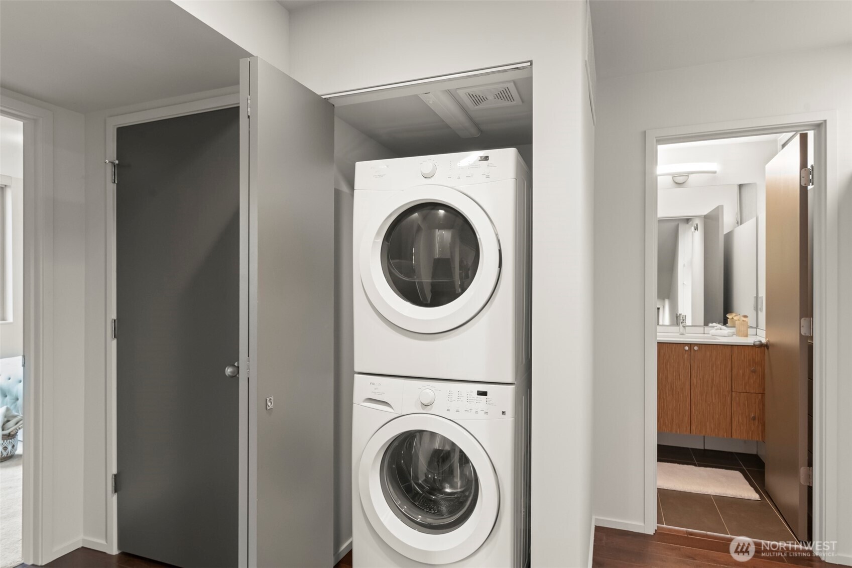 1810 23rd Avenue, Unit A Seattle, WA 98122 - Photo 22 of 26 a utility room with dryer and washer
