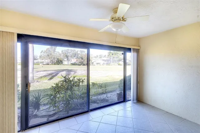 $290,000 | 6291 Timber Lake Drive, Unit I4, Sarasota, FL 34243