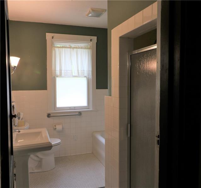 220 Bevington Road Pittsburgh, PA 15221 - Photo 19 of 25 Gallery Image 19