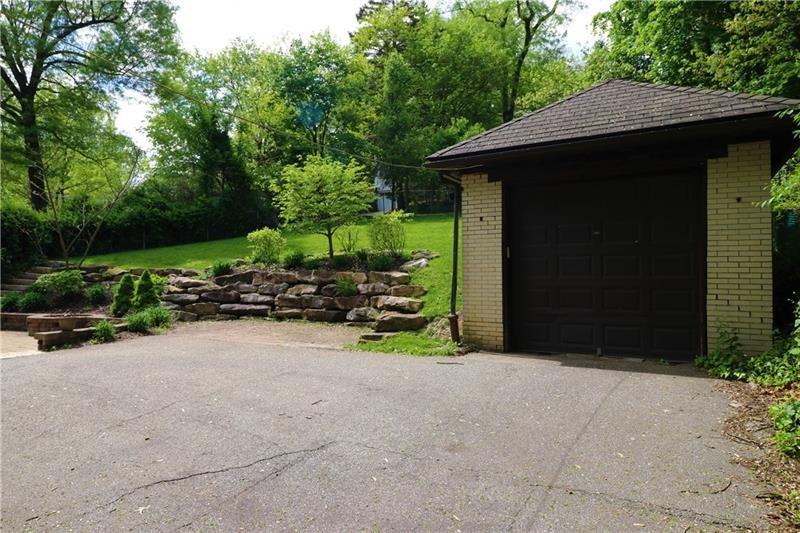 220 Bevington Road Pittsburgh, PA 15221 - Photo 23 of 25 Gallery Image 23