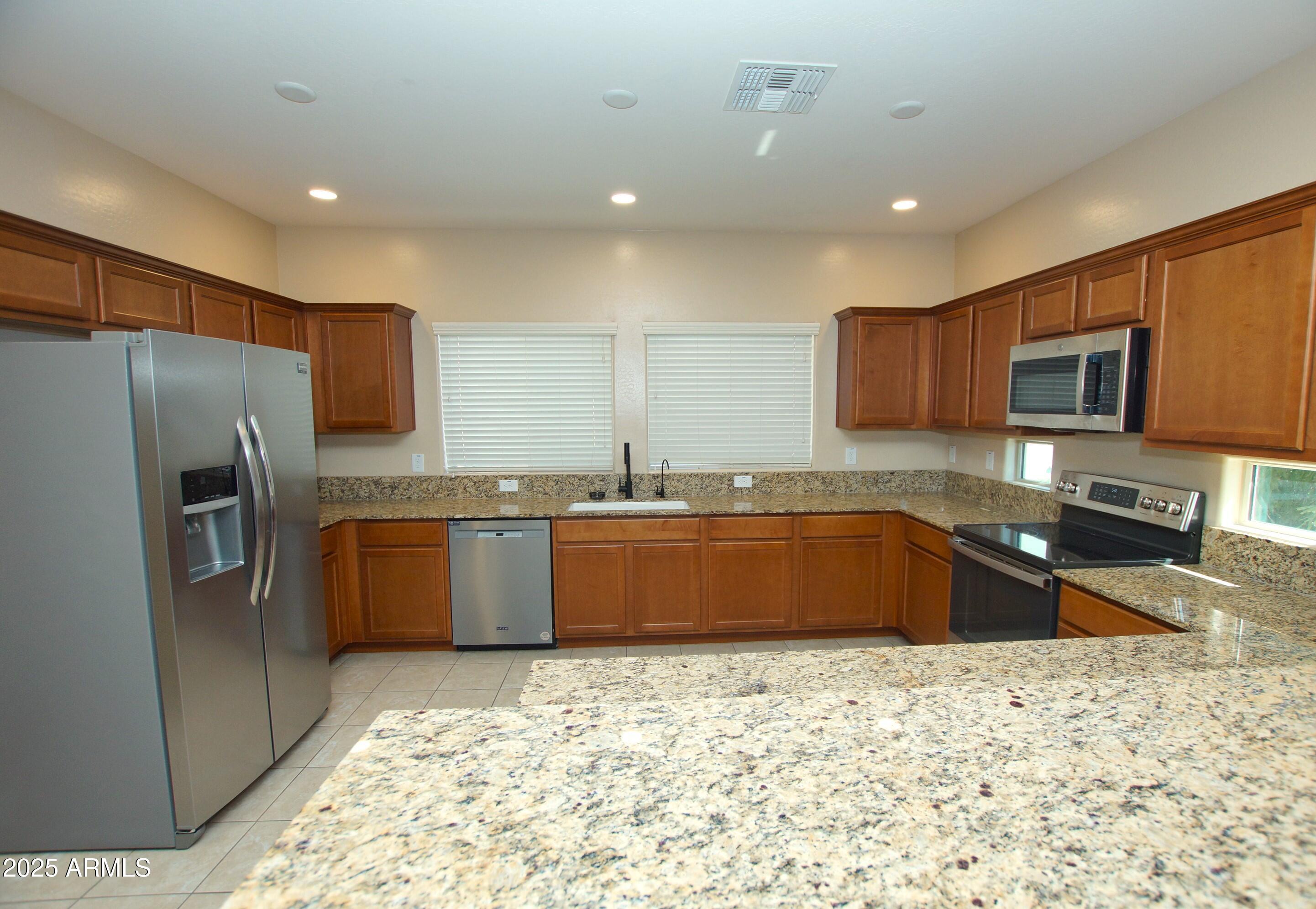 2150 West Alameda Road, Unit 1313 Phoenix, AZ 85085 - Photo 4 of 34 Kitchen