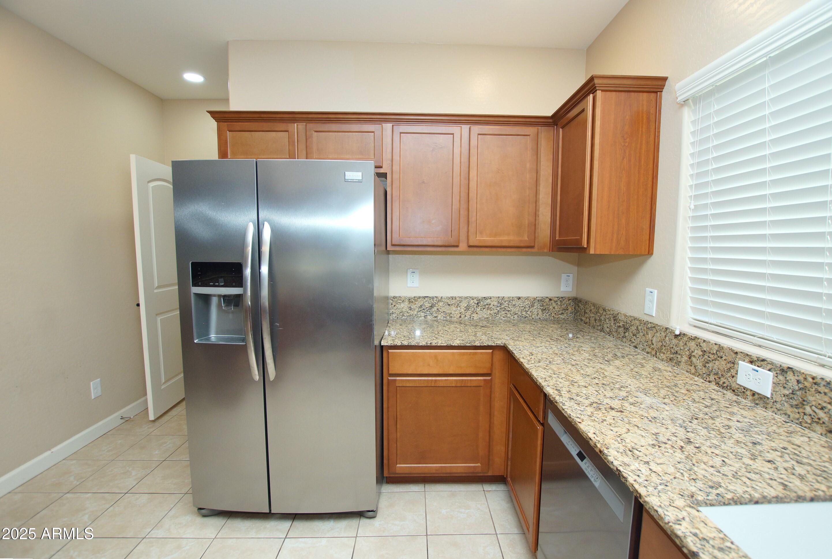 2150 West Alameda Road, Unit 1313 Phoenix, AZ 85085 - Photo 7 of 34 Kitchen