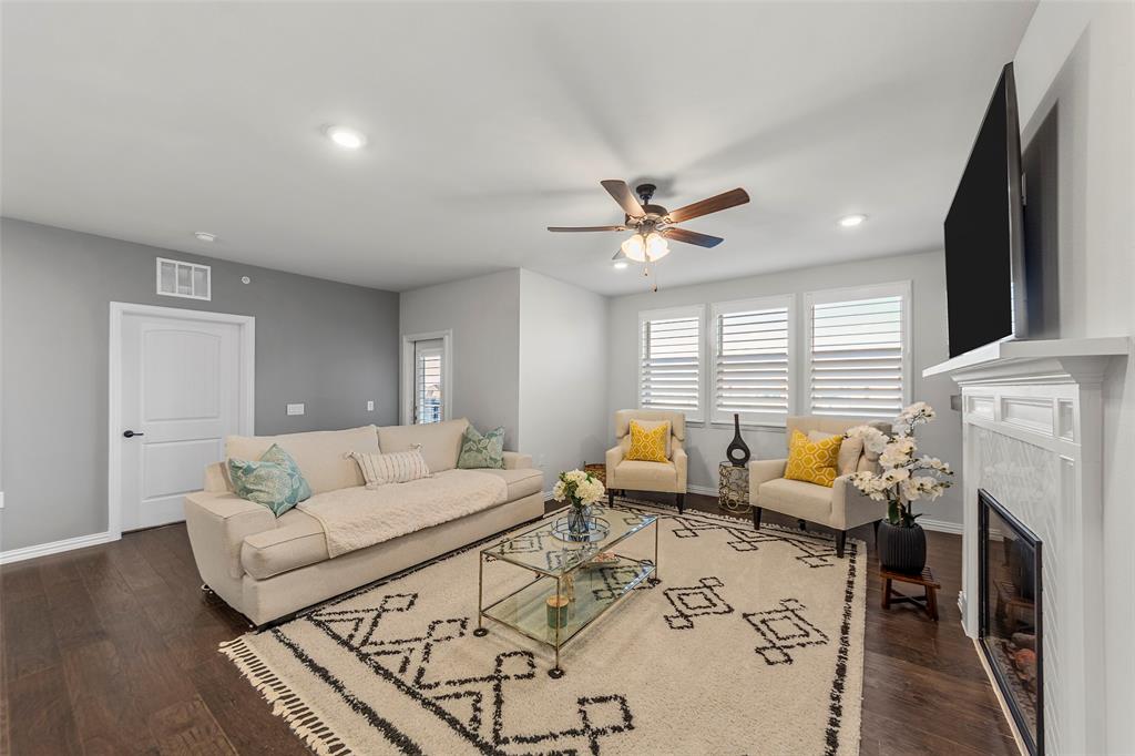 651 Watters Road, Unit I 5407 Allen, TX 75013 - Photo 17 of 38 Living room going to Primary area