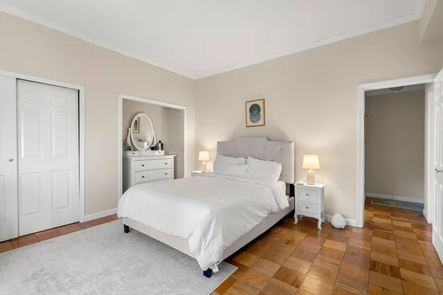 $5,000 | 2 Hawthorne Place, Unit 17M, Boston, MA 02114