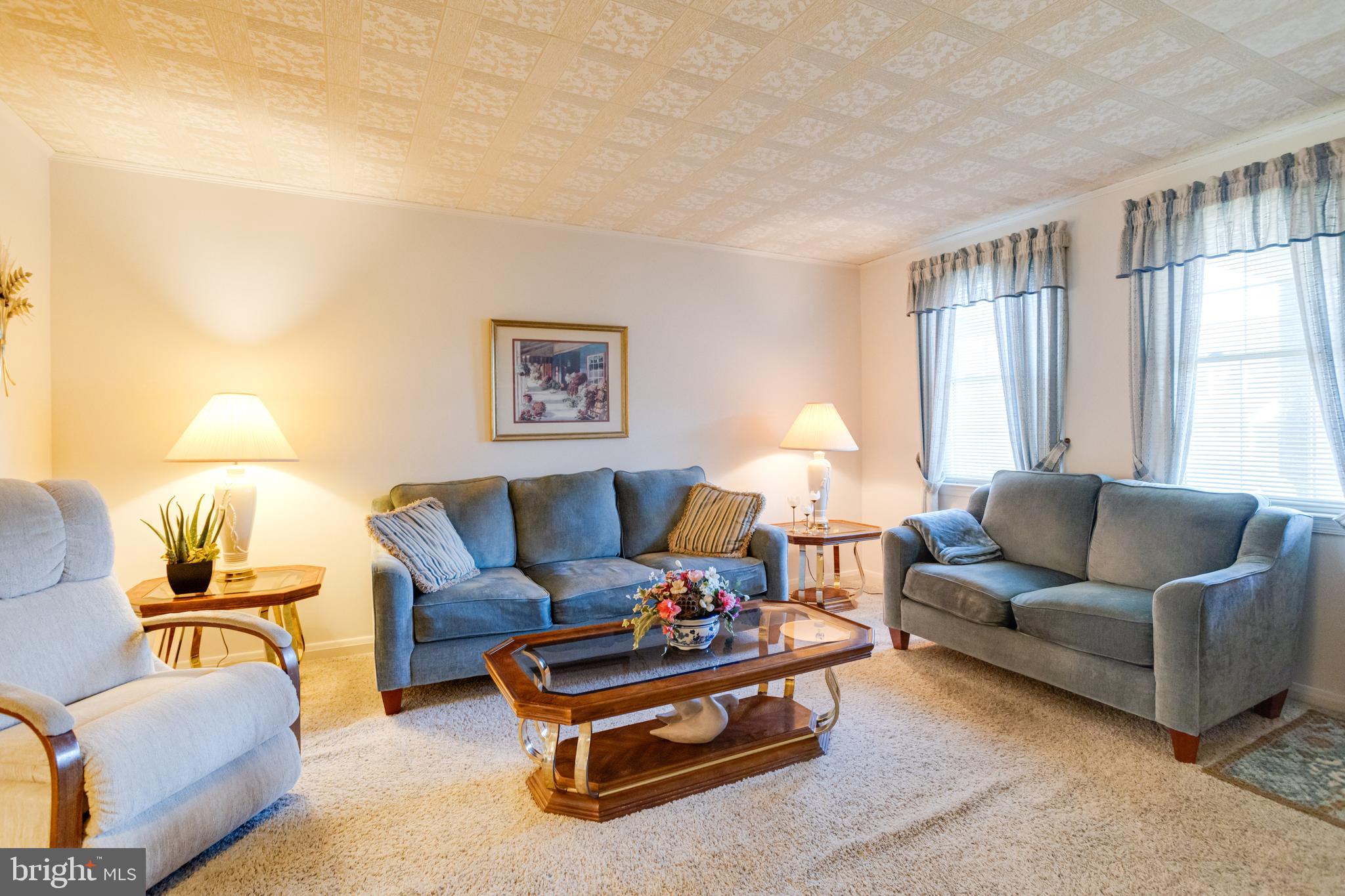 7312 Stratton Way Baltimore, MD 21224 - Photo 5 of 56 Spacious Living Room