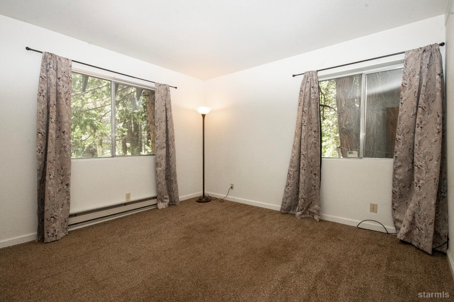 17581 Strawberry Road Twin Bridges, CA 95735 - Photo 17 of 33
