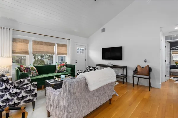 $12,000 | 11 Eustis Avenue, Newport, RI 02840
