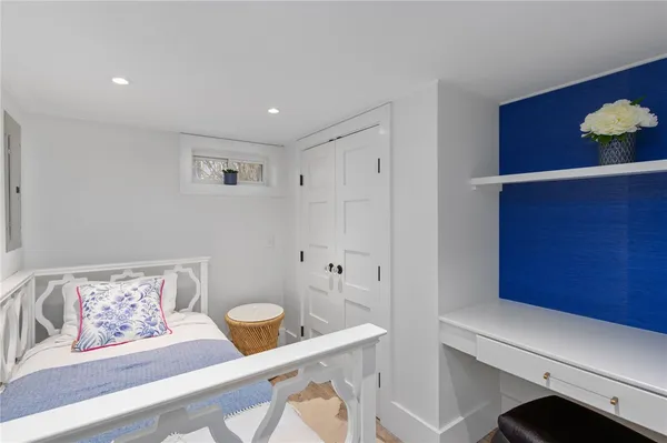 $12,000 | 11 Eustis Avenue, Newport, RI 02840