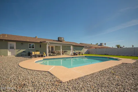 $430,000 | 13842 North 40th Avenue, Phoenix, AZ 85053
