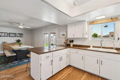 $430,000 | 13842 North 40th Avenue, Phoenix, AZ 85053