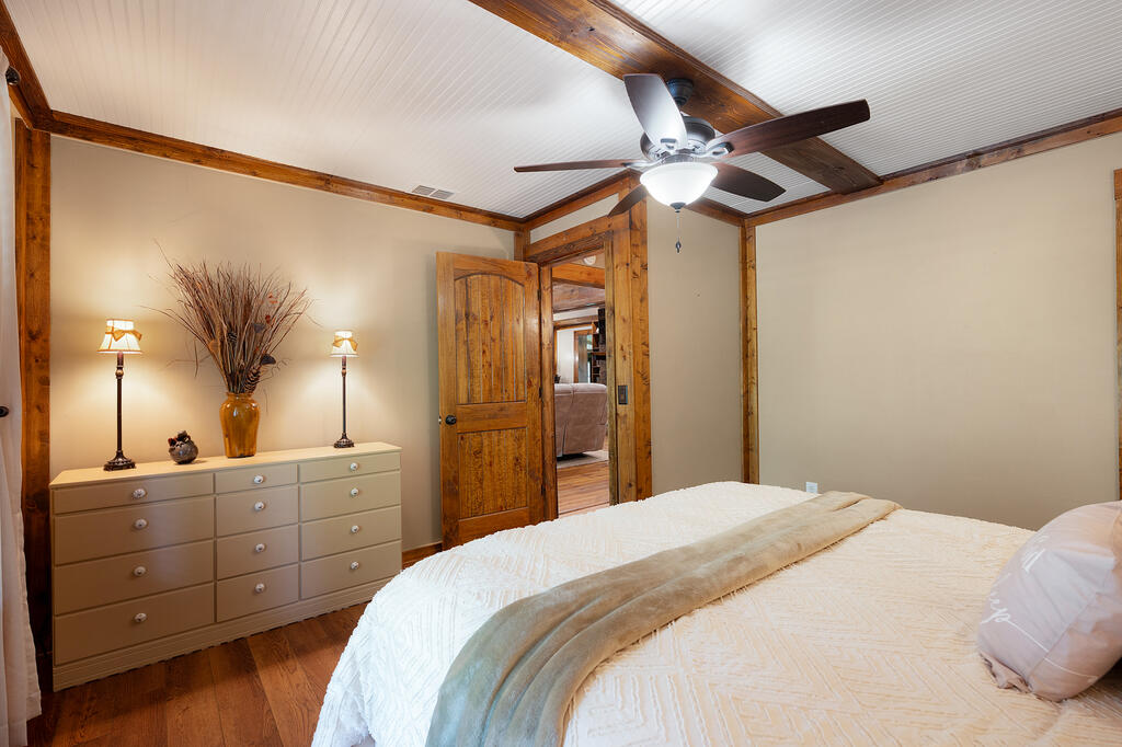 2064 Knight Road Ellijay, GA 30540 - Photo 33 of 64 Guest Bedroom on Main